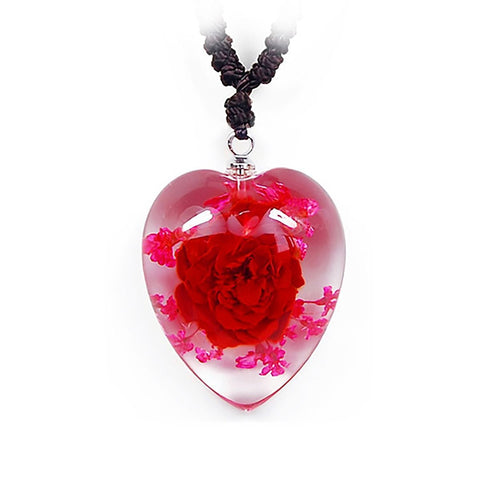 Real Flower Mini-Rose Heart Shape Clear Heart Necklace in Resin – Real Nature Gifts